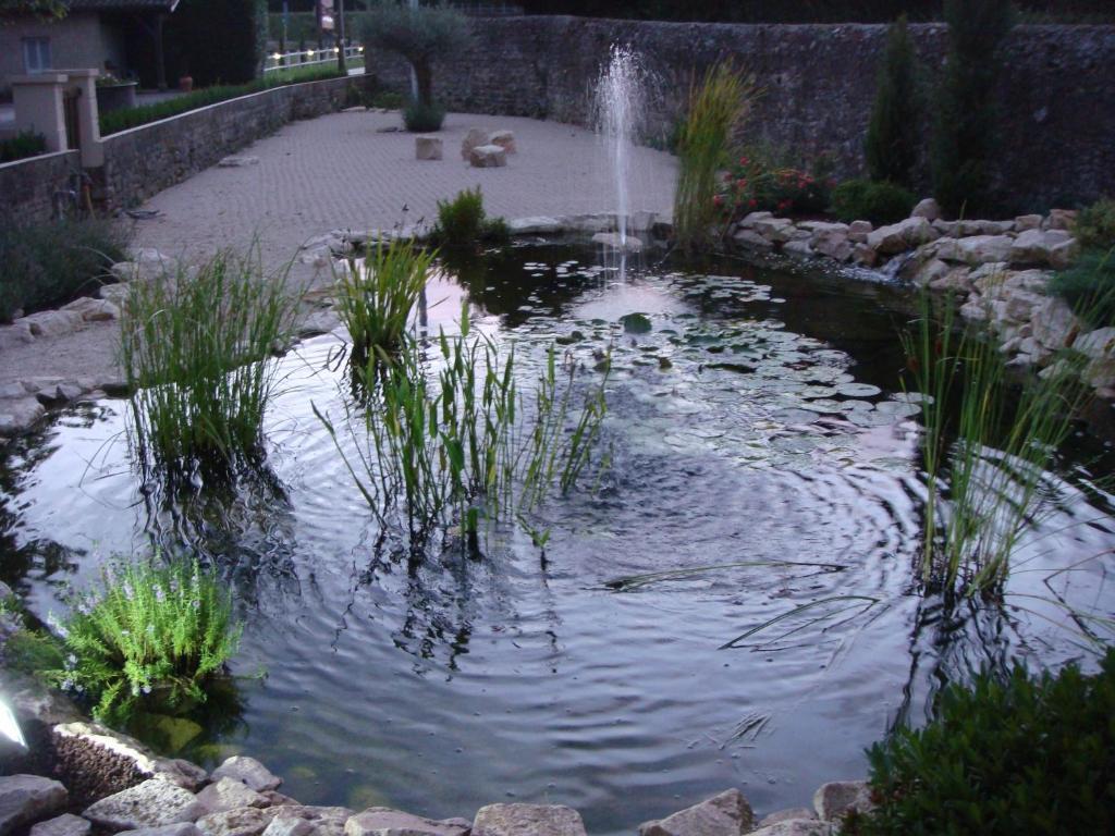 Logis Hotel Restaurant La Vieille Ferme, Macon Nord Sance Luaran gambar